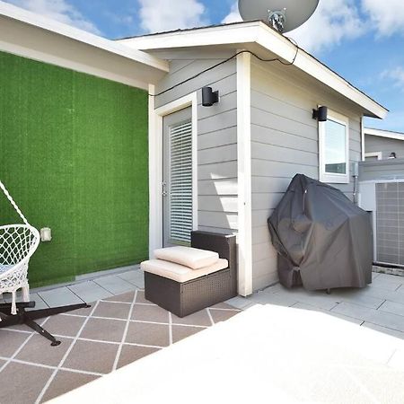 Amazing Rooftop! Downtown Skyline Views!!! Sleeps 15 Хьюстон Экстерьер фото