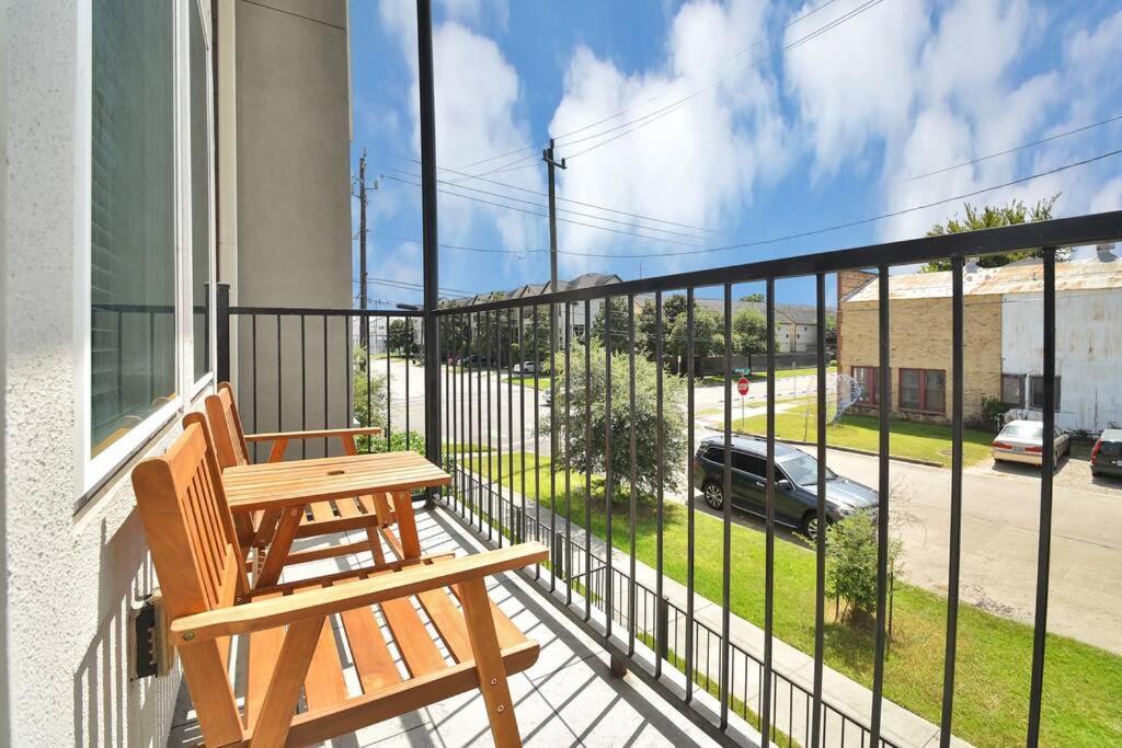Amazing Rooftop! Downtown Skyline Views!!! Sleeps 15 Хьюстон Экстерьер фото